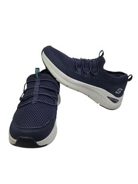 Skechers Navy and White Slip-On Mesh Athletic Sneakers.Size 9.5